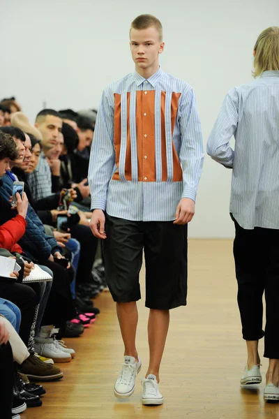Look 24